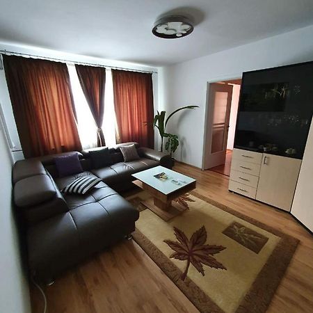 Apartament Cu Regim Hotelier In Dr.Tr. Severin Дробета-Турну-Северин Экстерьер фото