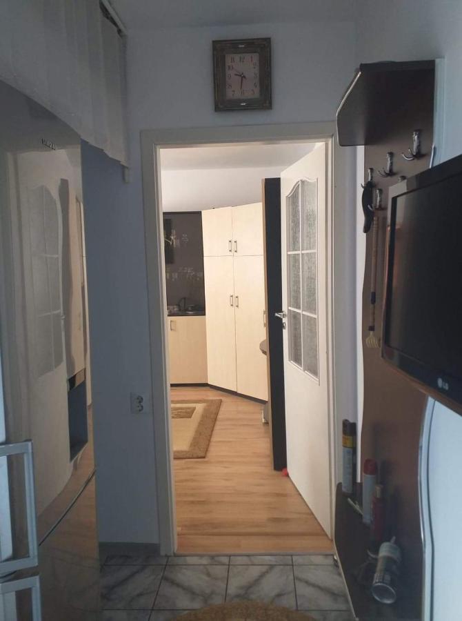 Apartament Cu Regim Hotelier In Dr.Tr. Severin Дробета-Турну-Северин Экстерьер фото