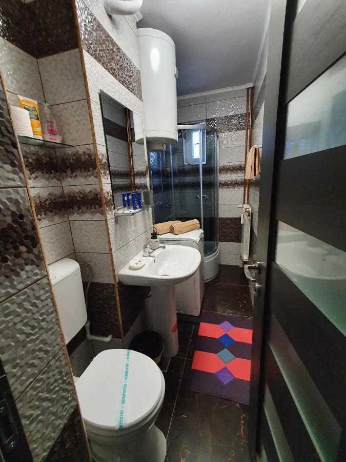 Apartament Cu Regim Hotelier In Dr.Tr. Severin Дробета-Турну-Северин Экстерьер фото